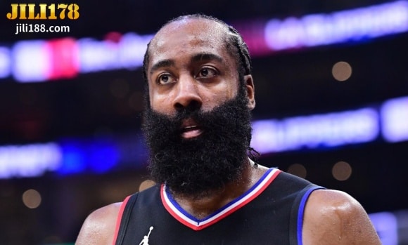 Ang mga left-handed player ay nag-iwan ng marka sa NBA, na may 342 lamang na naitala sa kasaysayan ng liga.