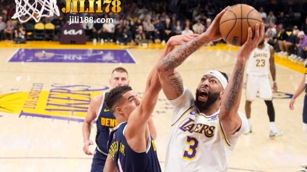 Ang mga left-handed player ay nag-iwan ng marka sa NBA, na may 342 lamang na naitala sa kasaysayan ng liga.
