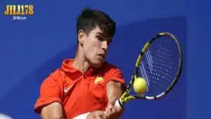 Ang larawang ito ay pinapakita ag isang professional na Tennis Player